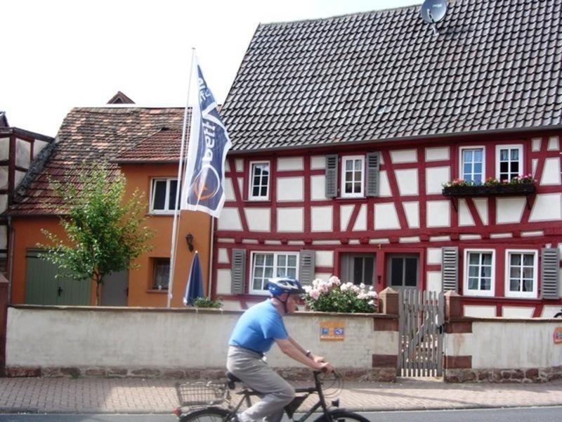 Haus Nostalgie Apartment Kleinheubach Room photo